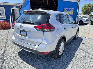 2018 Nissan Rogue SV KNMAT2MV8JP518976 in Tulare, CA 10