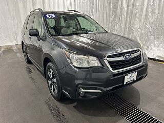 2018 Subaru Forester 2.5i JF2SJAGC9JH435471 in Grants Pass, OR