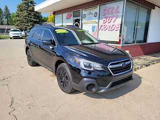 2018 Subaru Outback 2.5i 4S4BSAAC6J3322297 in Bay City, MI 4