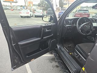 2018 Toyota 4Runner TRD Off Road JTEBU5JR0J5569051 in Pittsfield, MA 10