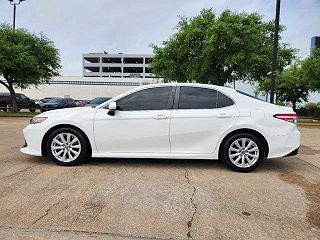 2018 Toyota Camry LE JTNB11HK6J3050933 in Houston, TX 4