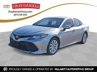 2018 Toyota Camry LE 4T1B11HKXJU073092 in Jackson, MS 1