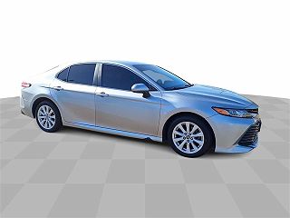 2018 Toyota Camry LE 4T1B11HKXJU073092 in Jackson, MS 2