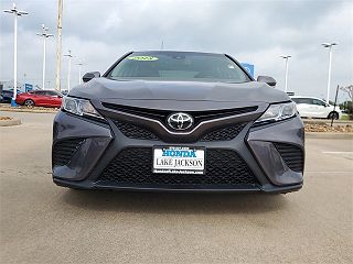 2018 Toyota Camry SE 4T1B11HKXJU530824 in Lake Jackson, TX 4