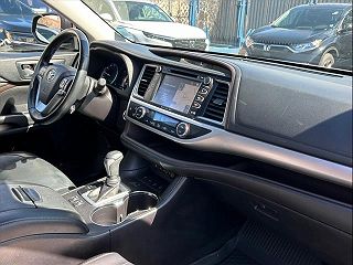 2018 Toyota Highlander XLE 5TDJZRFH9JS561405 in Bronx, NY 22