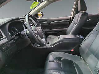 2018 Toyota Highlander SE 5TDKZRFH2JS532252 in Moreno Valley, CA 9