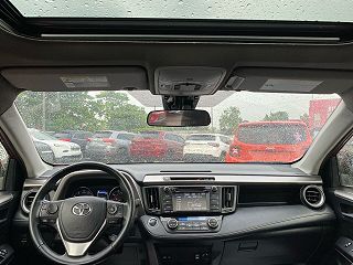 2018 Toyota RAV4 XLE JTMRFREV1JD244216 in Highland Park, MI 6