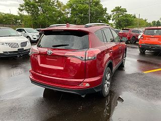 2018 Toyota RAV4 XLE JTMRFREV1JD244216 in Highland Park, MI 9