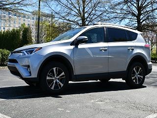 2018 Toyota RAV4 XLE 2T3WFREV3JW424951 in Louisville, KY 3