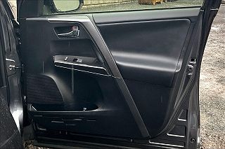 2018 Toyota RAV4 SE JTMJFREV9JJ242499 in Stroudsburg, PA 19