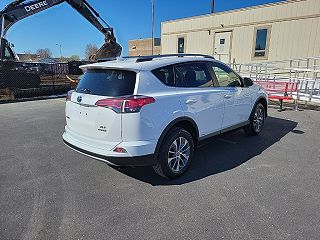 2018 Toyota RAV4 XLE JTMRJREV7JD155572 in West Salem, WI 5