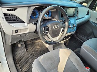 2018 Toyota Sienna L 5TDZZ3DC8JS927975 in Chula Vista, CA 9