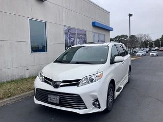 2018 Toyota Sienna XLE 5TDYZ3DCXJS945955 in Hampton, VA