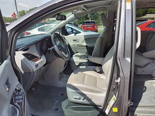 2018 Toyota Sienna XLE 5TDYZ3DC5JS931039 in Hartselle, AL 8