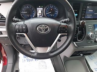 2018 Toyota Sienna XLE 5TDYZ3DC9JS925809 in Quincy, IL 13