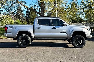 2018 Toyota Tacoma TRD Sport 3TMCZ5AN3JM132209 in Eugene, OR 8