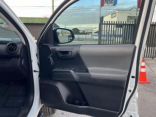 2018 Toyota Tacoma SR5 5TFAX5GN4JX129852 in Miami, FL 12