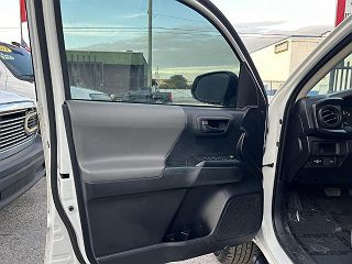 2018 Toyota Tacoma SR5 5TFAX5GN4JX129852 in Miami, FL 9