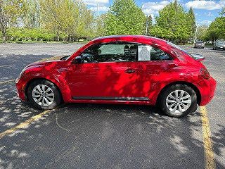 2018 Volkswagen Beetle  3VWFD7AT6JM710306 in Urbandale, IA 2