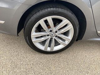 2018 Volkswagen Passat SEL 1VWCA7A38JC008565 in Dubuque, IA 23