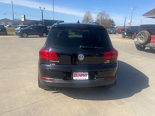 2018 Volkswagen Tiguan  WVGBV7AX0JK003819 in Iowa Falls, IA 4