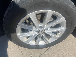 2018 Volkswagen Tiguan  WVGBV7AX0JK003819 in Iowa Falls, IA 9