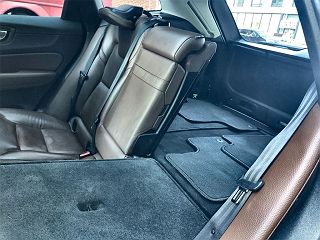 2018 Volvo XC60 T5 Momentum LYV102RK2JB122741 in New York, NY 24