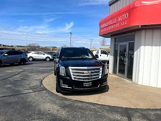 2019 Cadillac Escalade ESV 1GYS4KKJ6KR269627 in Dodgeville, WI 3