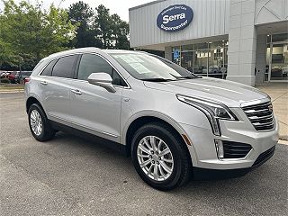 2019 Cadillac XT5 Base 1GYKNBRS5KZ146140 in Grand Blanc, MI 1