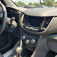 2019 Chevrolet Trax LT 3GNCJLSB1KL372938 in Romulus, MI 63