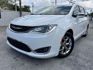 2019 Chrysler Pacifica Limited 2C4RC1GG4KR552052 in Miami, FL 1