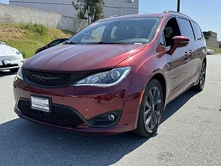 2019 Chrysler Pacifica Limited 2C4RC1GG0KR594413 in Riverside, CA 8