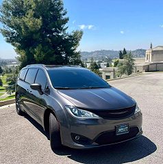 2019 Chrysler Pacifica Touring-L VIN: 2C4RC1EGXKR548722