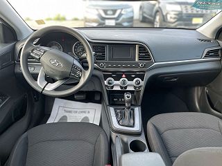 2019 Hyundai Elantra SE 5NPD74LFXKH439720 in Oxnard, CA 4