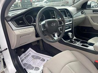 2019 Hyundai Sonata SE 5NPE24AF3KH792225 in Clovis, CA 17