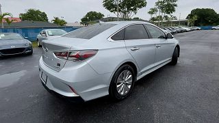 2019 Hyundai Sonata SE KMHE24L35KA085035 in Orlando, FL 8