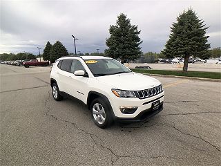 2019 Jeep Compass Latitude 3C4NJDBB2KT752779 in Des Moines, IA 1