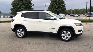 2019 Jeep Compass Latitude 3C4NJDBB2KT752779 in Des Moines, IA 4