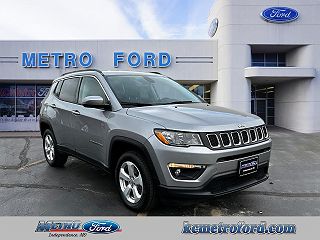 2019 Jeep Compass Latitude 3C4NJDBB1KT734838 in Independence, MO