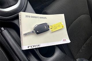 2019 Kia Forte LXS 3KPF24AD8KE039393 in Wichita, KS 10