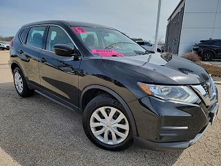 2019 Nissan Rogue S 5N1AT2MTXKC708667 in Belleville, WI 2