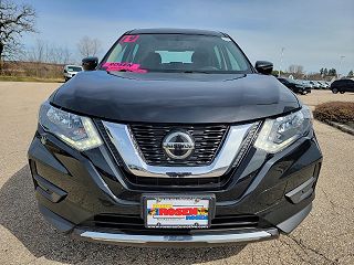 2019 Nissan Rogue S 5N1AT2MTXKC708667 in Belleville, WI 3