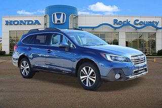2019 Subaru Outback 2.5i Limited 4S4BSANC6K3280046 in Janesville, WI