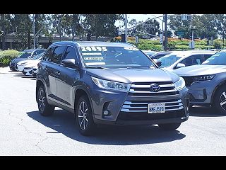 2019 Toyota Highlander XLE 5TDKZRFH7KS568021 in Cerritos, CA 1