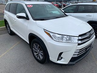 2019 Toyota Highlander XLE 5TDJZRFH3KS566570 in Cicero, NY 2
