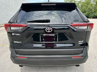 2019 Toyota RAV4 XLE JTMA1RFV5KD030115 in Georgetown, KY 5