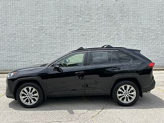 2019 Toyota RAV4 XLE JTMA1RFV5KD030115 in Georgetown, KY 9