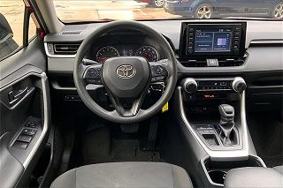 2019 Toyota RAV4 LE JTMK1RFV0KJ014541 in Topeka, KS 5