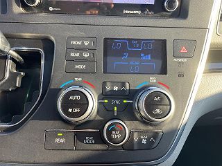 2019 Toyota Sienna XLE 5TDYZ3DC5KS999388 in Flowood, MS 19