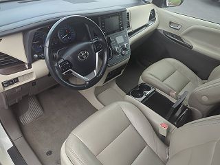 2019 Toyota Sienna XLE 5TDDZ3DC1KS227811 in The Dalles, OR 10